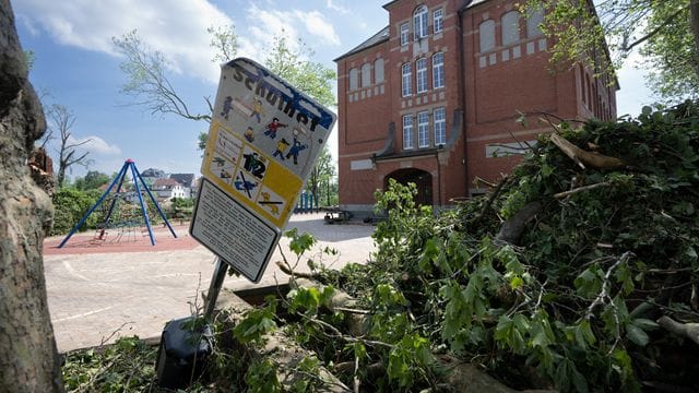 Nach Tornados in Nordrhein-Westfalen