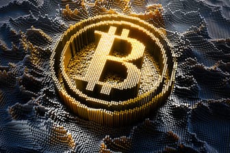 Das Bitcoin-Symbol (Symbolbild): Die Kryptowährung ist die bekannteste ihrer Art – den aktuellen Crash hat aber vor allem ein sogenannter Stable Coin zu verantworten.