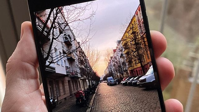 Damit auch abends die Bilder gelingen, hilft der Nachtmodus beim Smartphone. Damit auch abends die Bilder gelingen, hilft der Nachtmodus beim Smartphone.