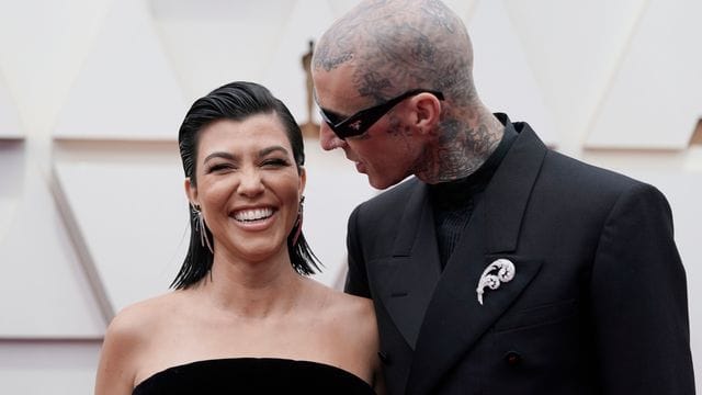 Ja sagen kann man immer wieder: Kourtney Kardashian (l) und Travis Barker sind in Heiratslaune.