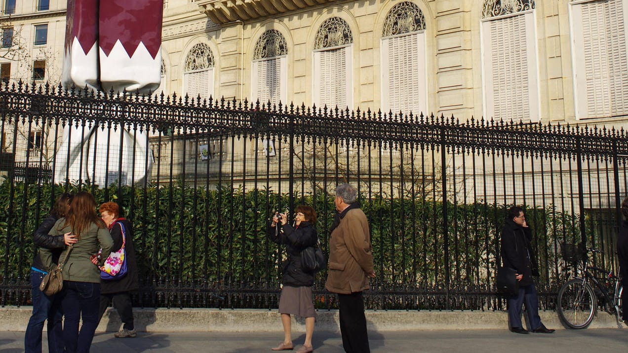 Die katarische Botschaft in Paris (Archivbild): Ein Angreifer soll einen Sicherheitsmann getötet haben. Die katarische Botschaft in Paris (Archivbild): Ein Angreifer soll einen Sicherheitsmann getötet haben.
