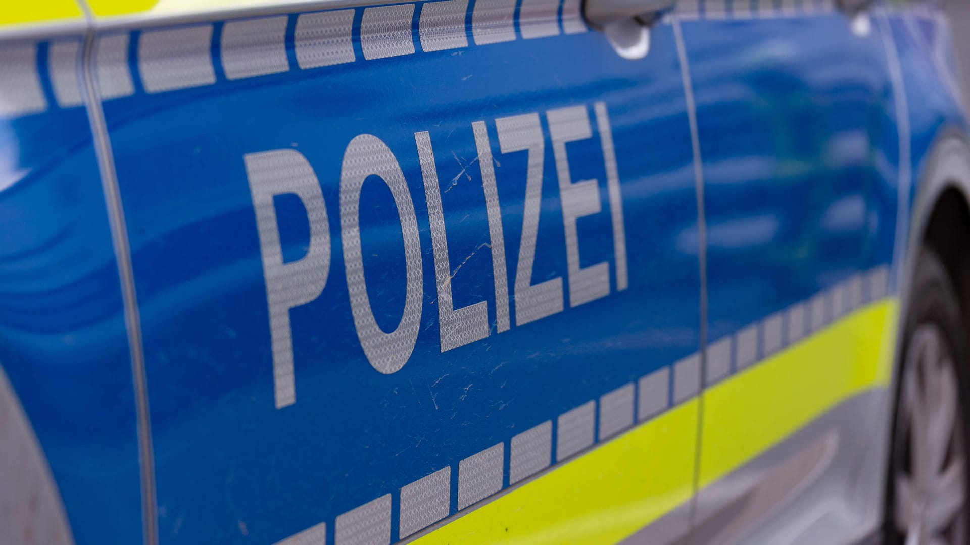 Ein Streifenwagen der Polizei (Symbolbild)