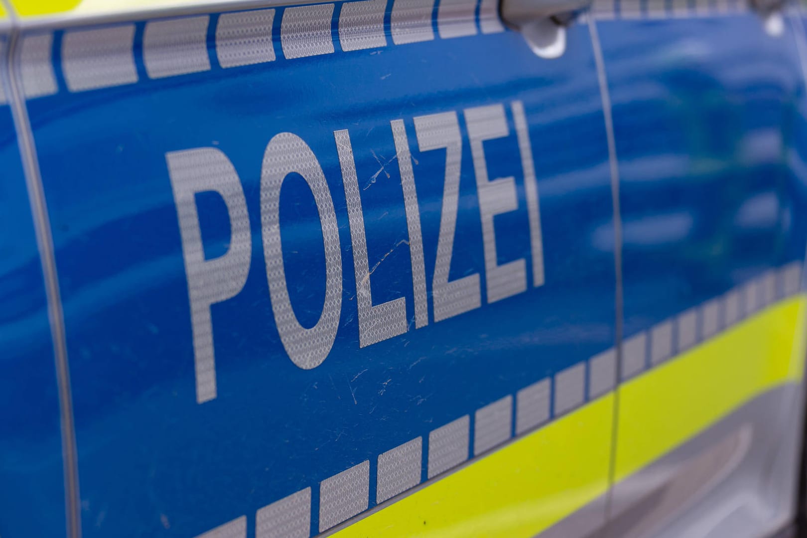 Ein Streifenwagen der Polizei (Symbolbild)