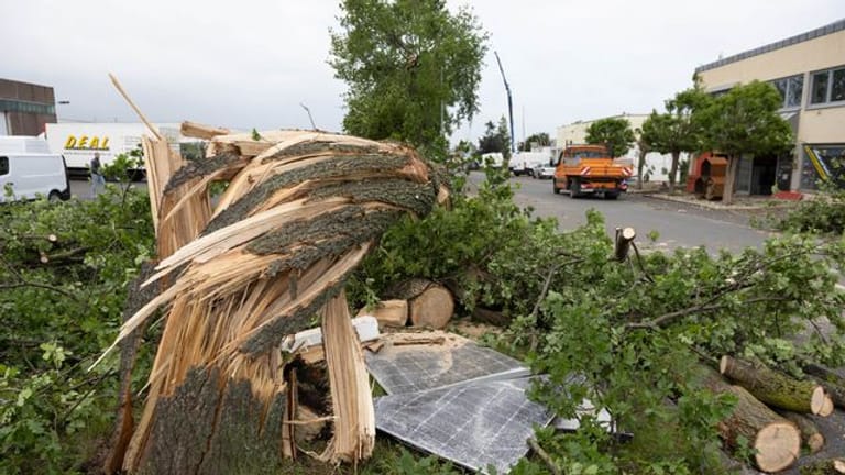 Tornado richtet massive Schäden in Paderborn an