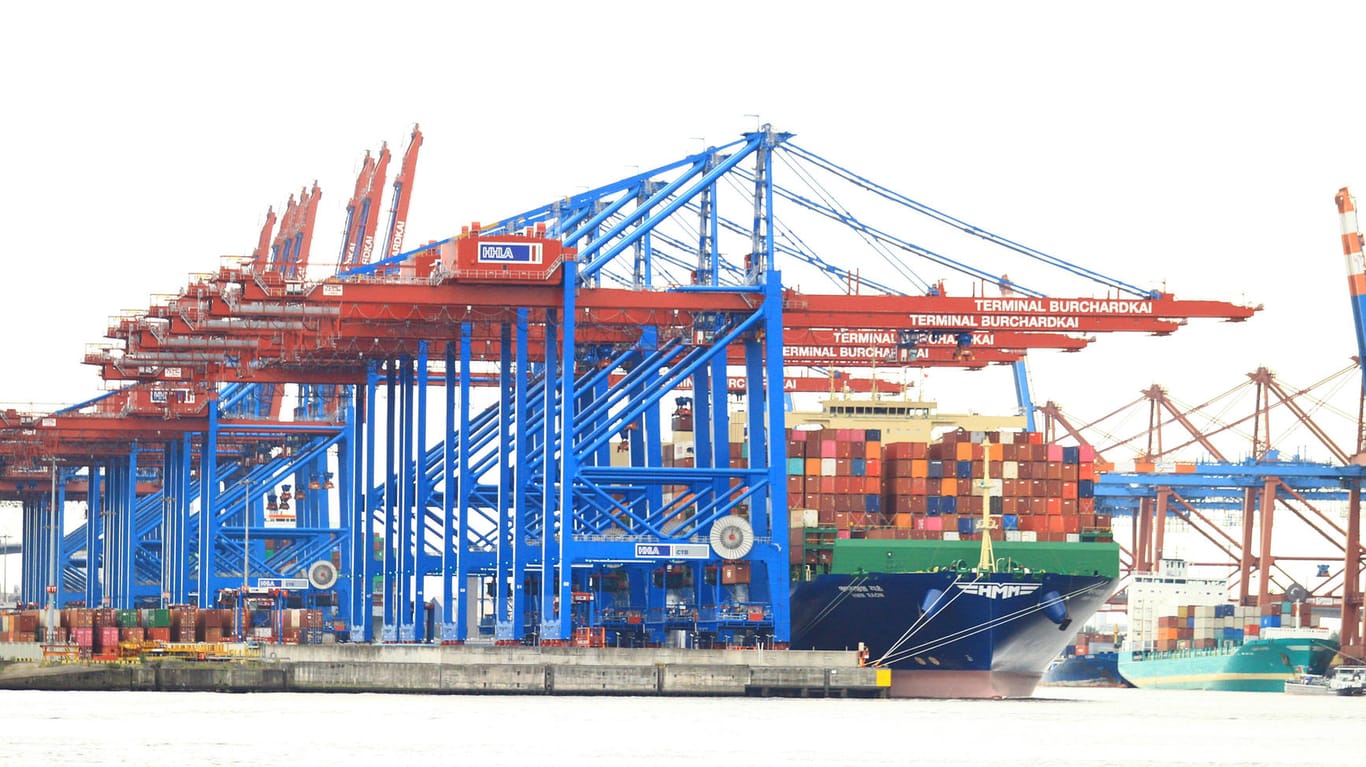 Der Containerterminal Burchardkai der Hamburger Hafen und Logistik AG (Archivbild).