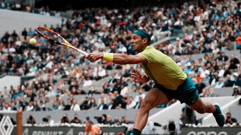 Rafael Nadal gewinnt sein Auftaktspiel bei den French Open in drei Sätzen.
