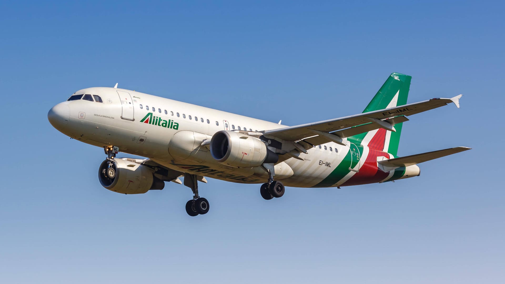 Ein Alitalia-Airbus (Symbolbild): Die Airline gibt es nicht mehr, ihre Nachfolgerin ist Ita Airways.