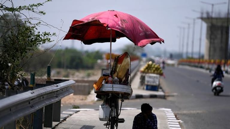 In vielen Teilen Nordwest- und Zentralindiens herrscht eine Hitzewelle.