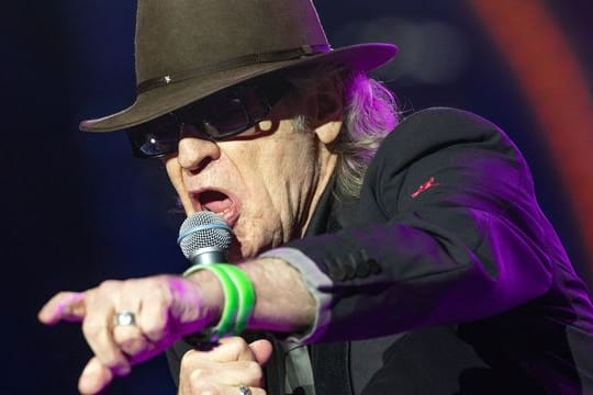 Udo Lindenberg auf der Bühne (Archivbild): Nach zwei Jahren Pause ist der Musiker wieder auf Deutschland-Tournee.