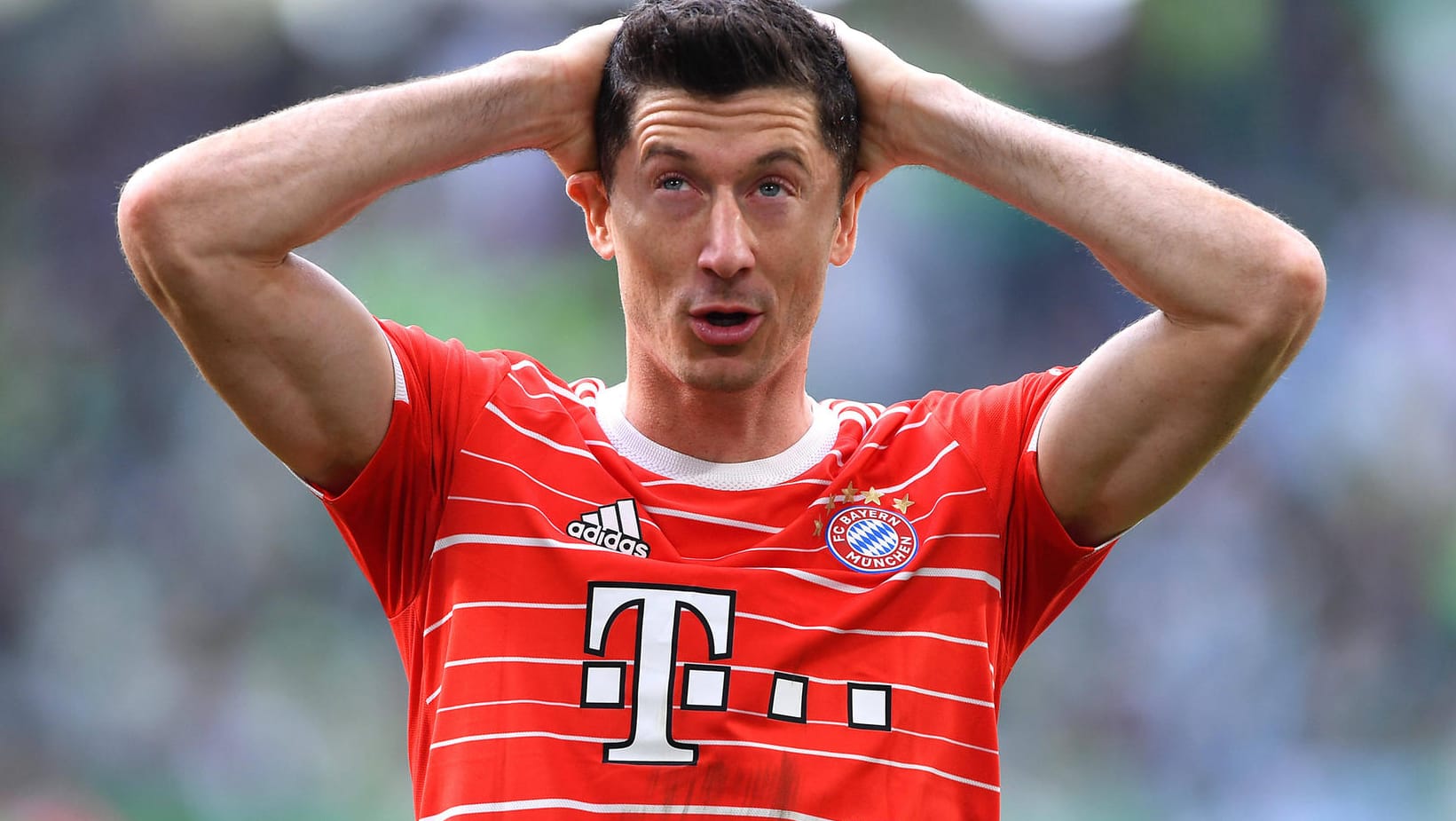 Robert Lewandowski hat einen Vertrag bis 2023, will den FC Bayern aber am liebsten sofort verlassen.