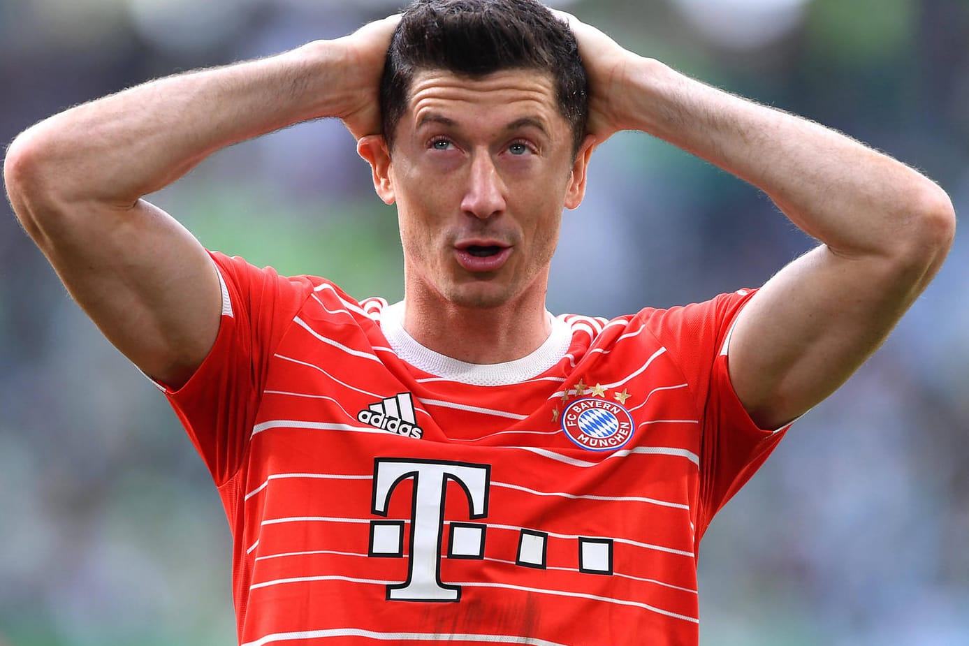 Robert Lewandowski hat einen Vertrag bis 2023, will den FC Bayern aber am liebsten sofort verlassen.