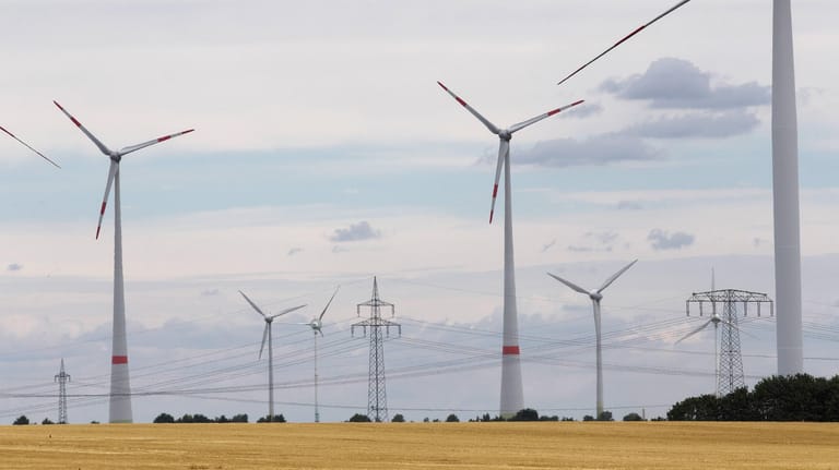 Windkrafträder (Symbolbild): Siemens Energy stellt unter anderem Teile für Windräder her.