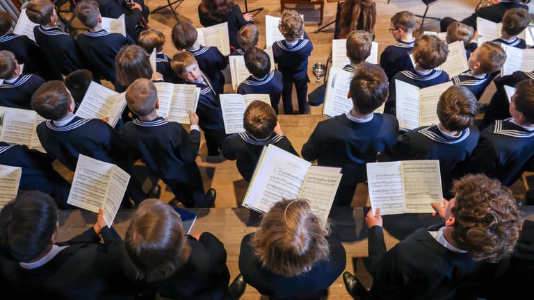 Ein Jugendchor beim letzten Chorfest (Archivbild): In ganz Leipzig sind Konzerte geplant.