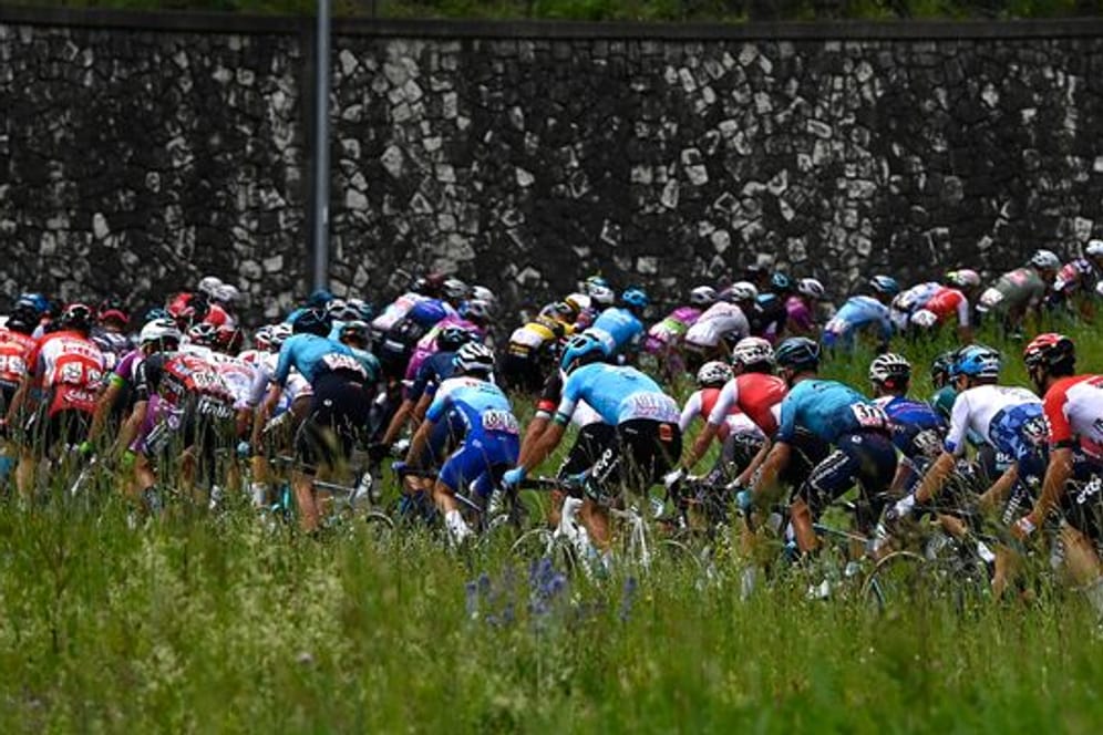Für die Fahrer der Giro d’Italia ging es 202,00 Kilometer von Salò nach Aprica.