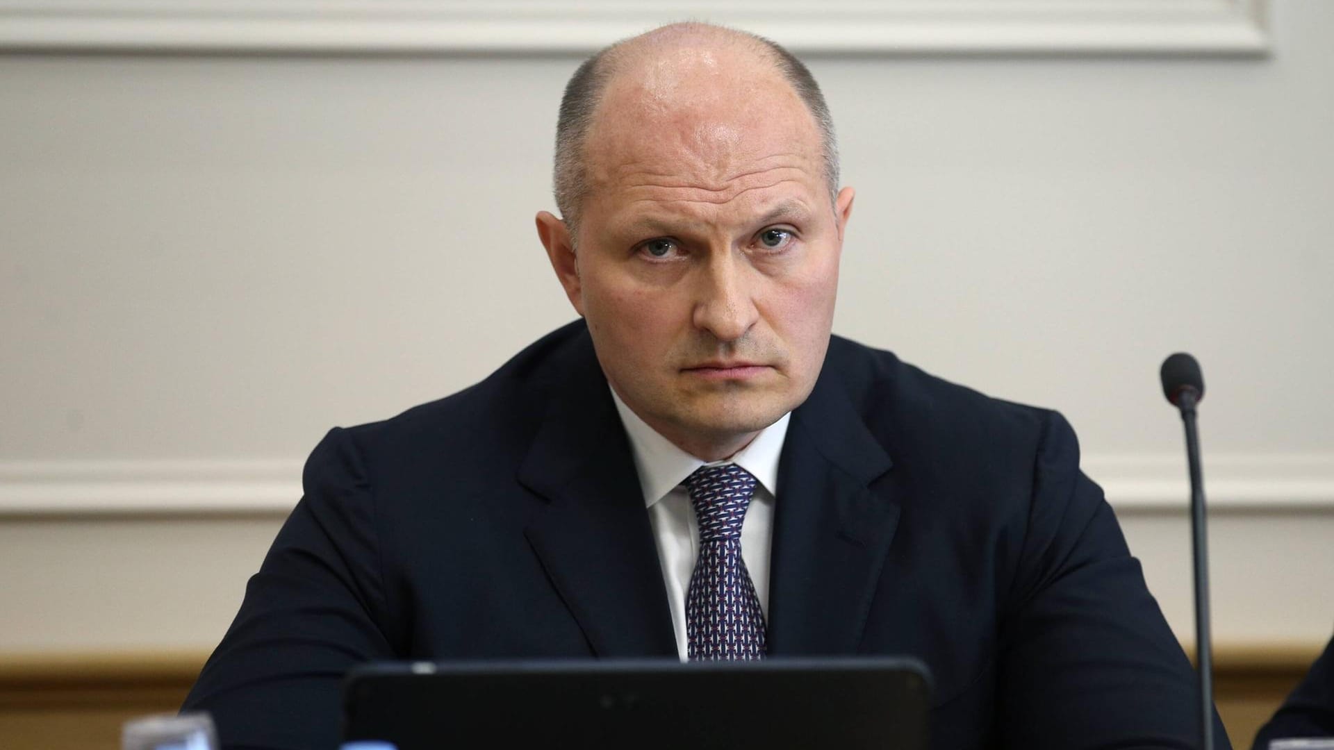 Alexander Kurenkow: Der ehemalige Personenschützer soll neuer russischer Minister für Katastrophenschutz werden. Alexander Kurenkow: Der ehemalige Personenschützer soll neuer russischer Minister für Katastrophenschutz werden.