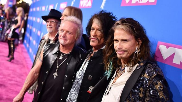 Steven Tyler (r) und seine Aerosmith-Bandkollegen 2018 in New York.