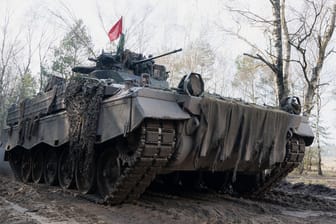 Der Schützenpanzer Marder: Die Bundesregierung möchte bisher keine Panzer westlicher Bauart an die Ukraine liefern.