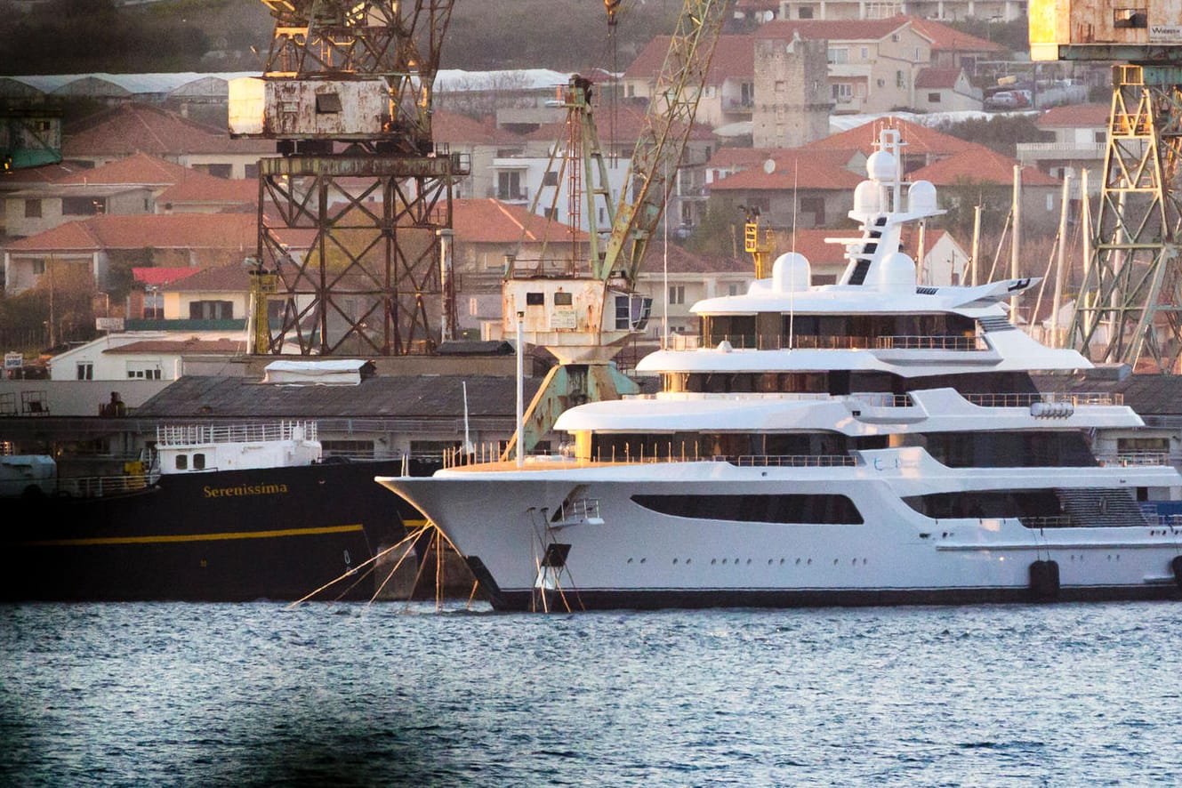 Die Jacht eines russischen Oligarchen in Kroatien: Die EU hat seit Beginn des Ukraine-Kriegs etliche russische Oligarchen auf die Sanktionsliste gesetzt.