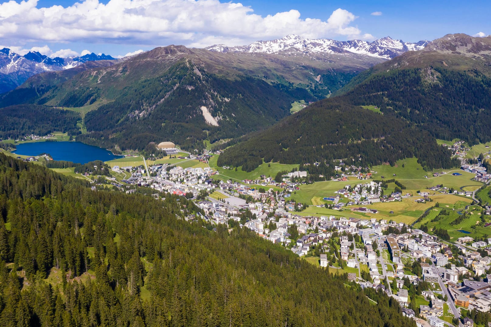 Blick auf das Alpenstädtchen Davos (Symbolbild): Der Ukraine-Krieg überschattet das Weltwirtschaftsforum. Blick auf das Alpenstädtchen Davos (Symbolbild): Der Ukraine-Krieg überschattet das Weltwirtschaftsforum.