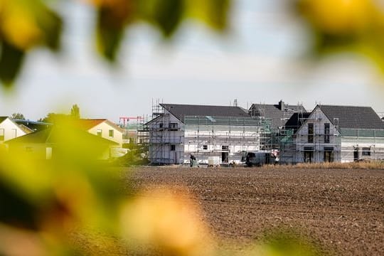 Aus der Traum vom Eigenheim? Experten rechnen mit weiterem Anstieg des Bauzinses. Aus der Traum vom Eigenheim? Experten rechnen mit weiterem Anstieg des Bauzinses.