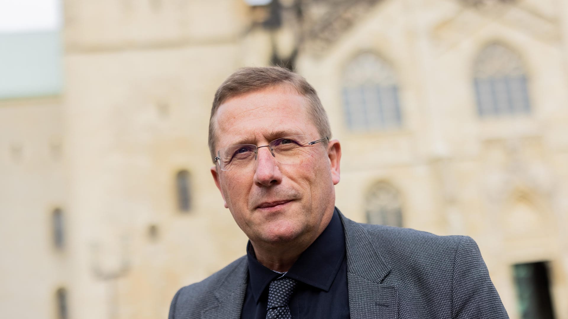 Thomas Schüller, Theologe und Kirchenrechtler (Archivbild), hat sich kritisch über den beginnenden Katholikentag geäußert. Thomas Schüller, Theologe und Kirchenrechtler (Archivbild), hat sich kritisch über den beginnenden Katholikentag geäußert.