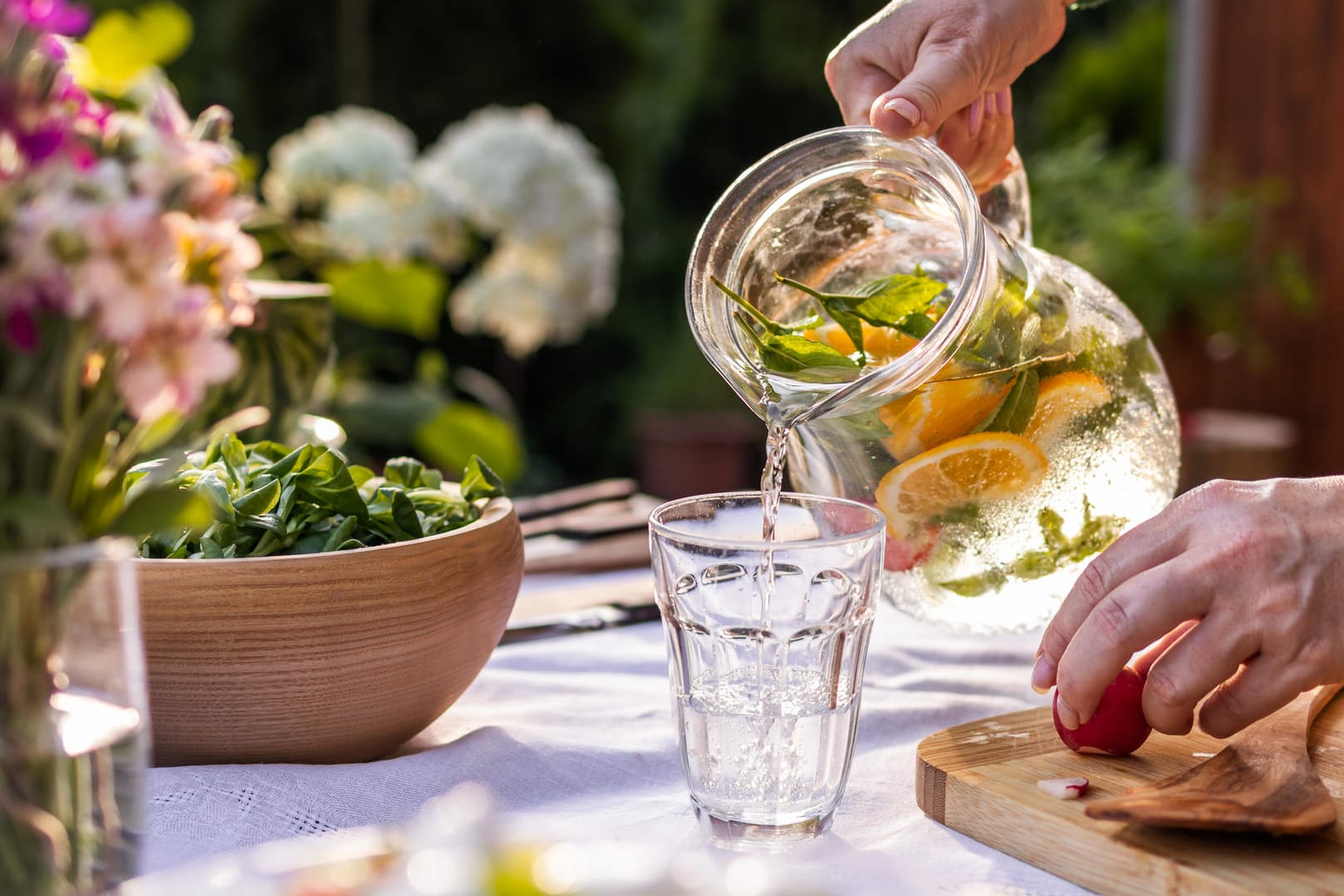 Alte Frage: Hilft es, beim Essen zu trinken?