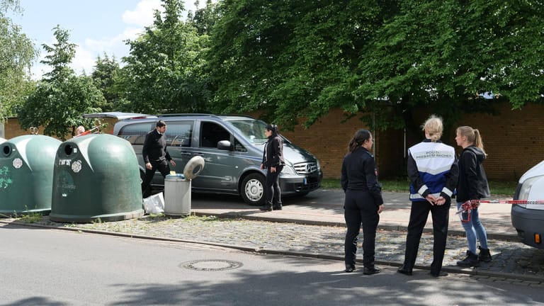 Die Polizei Hannover untersucht den Fund eines toten Säuglings in Hannover (Archivbild): Der Lebensgefährte der Mutter steht im Tatverdacht.