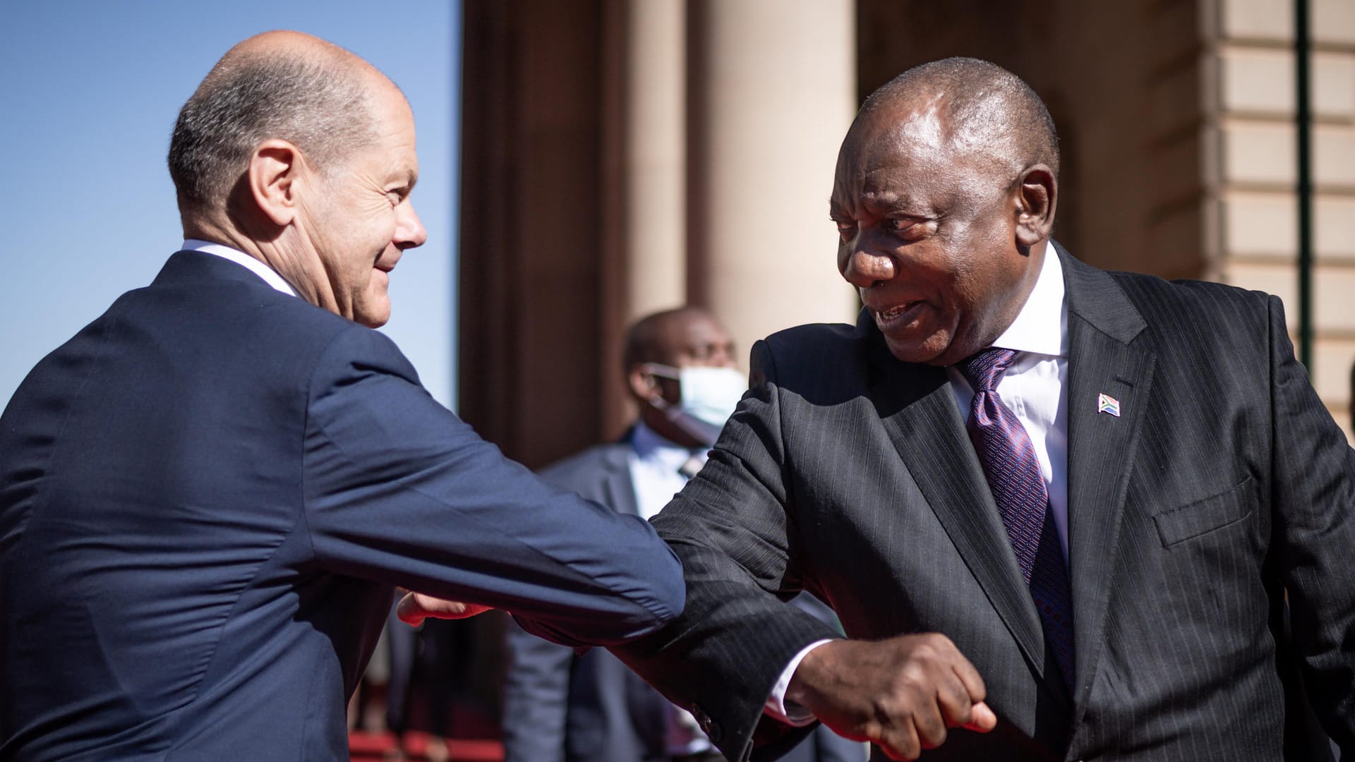 Olaf Scholz beim südafrikanischen Präsidenten Matamela Cyril Ramaphosa.