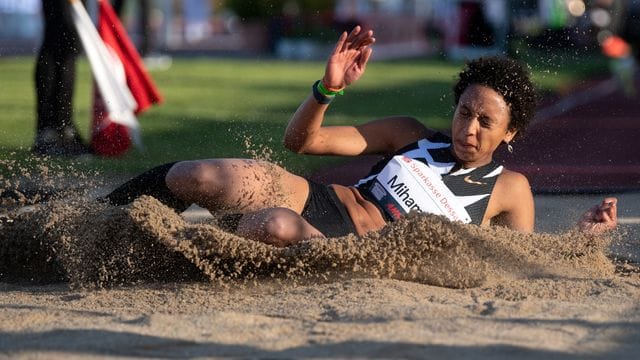 Malaika Mihambo gewann beim Meeting in Dessau mit einem Sprung über 6,49 Meter. Malaika Mihambo gewann beim Meeting in Dessau mit einem Sprung über 6,49 Meter.