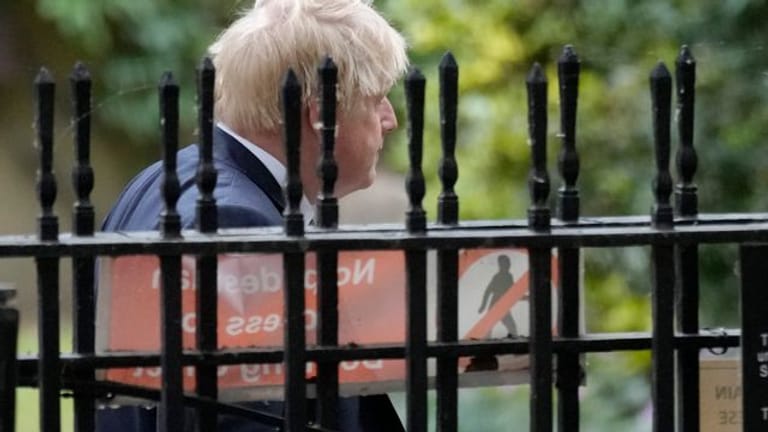Der britische Premier Boris Johnson muss sich weiter schweren Vorwürfen rund ums "Partygate" stellen.