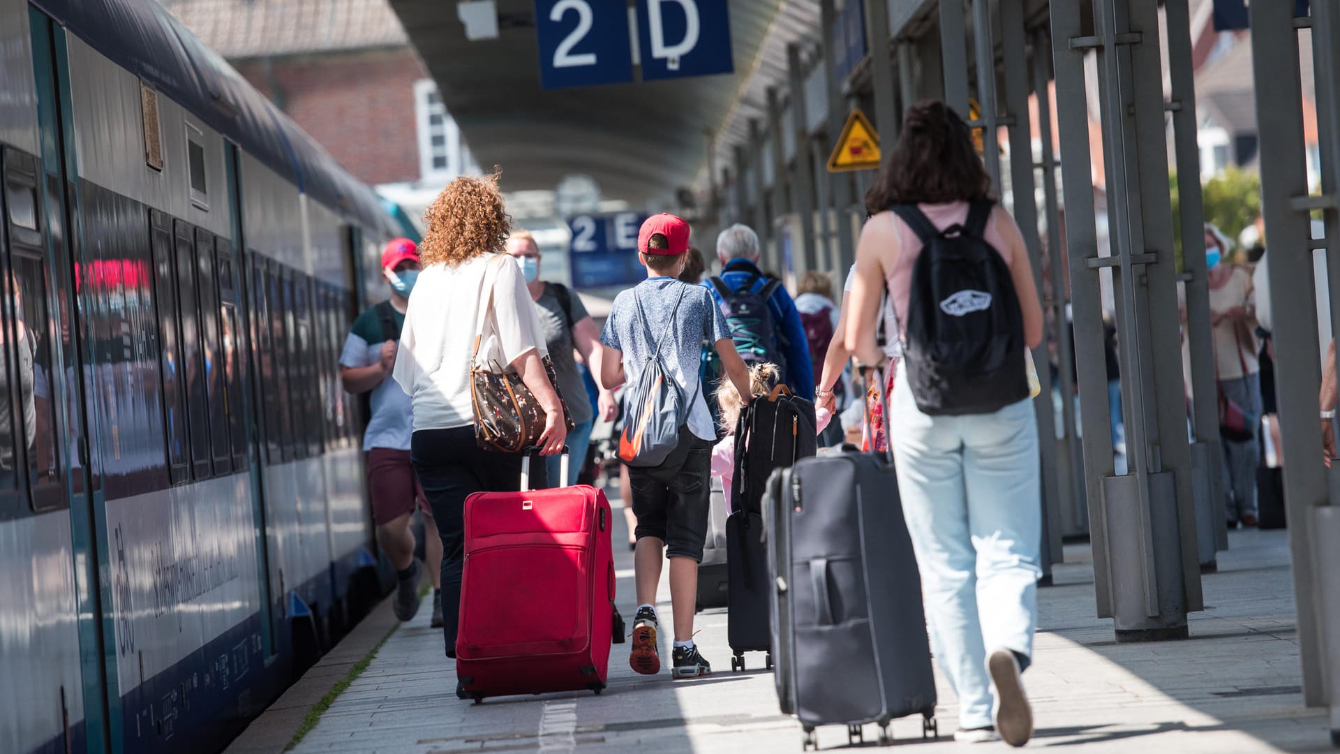 Pro Fahrgast ein größeres Gepäckstück: So schreibt es die Bahn für Regionalzüge und Co. vor.