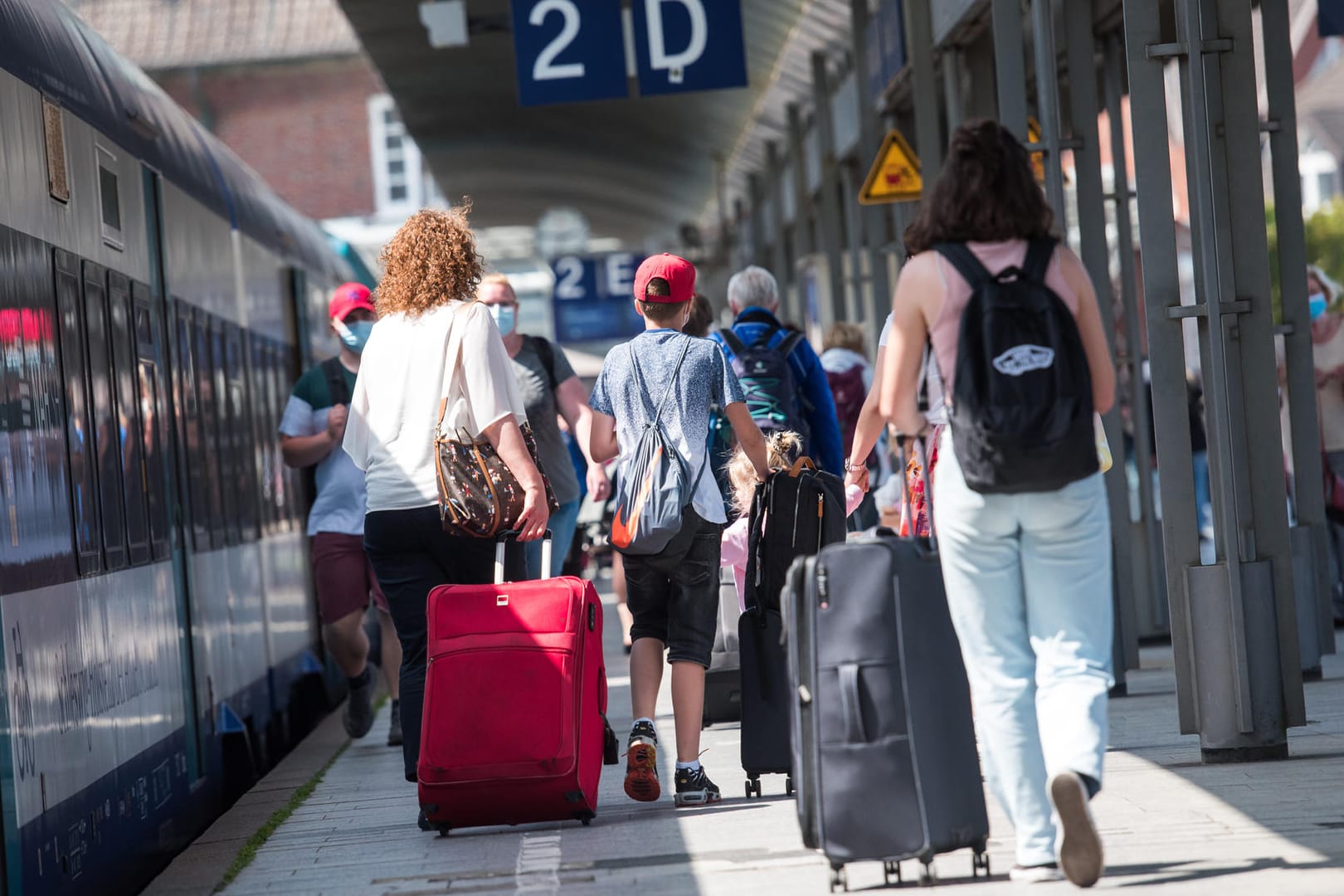 Pro Fahrgast ein größeres Gepäckstück: So schreibt es die Bahn für Regionalzüge und Co. vor.