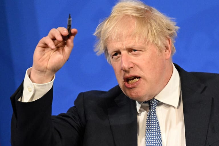 Großbritanniens Premierminister Boris Johnson: Ein Untersuchungsbericht belastet ihn schwer – zurücktreten will er aber nicht.