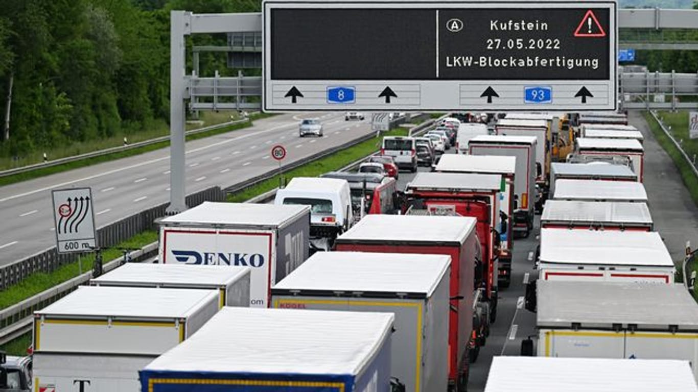 Blockabfertigung für Lkw in Kufstein