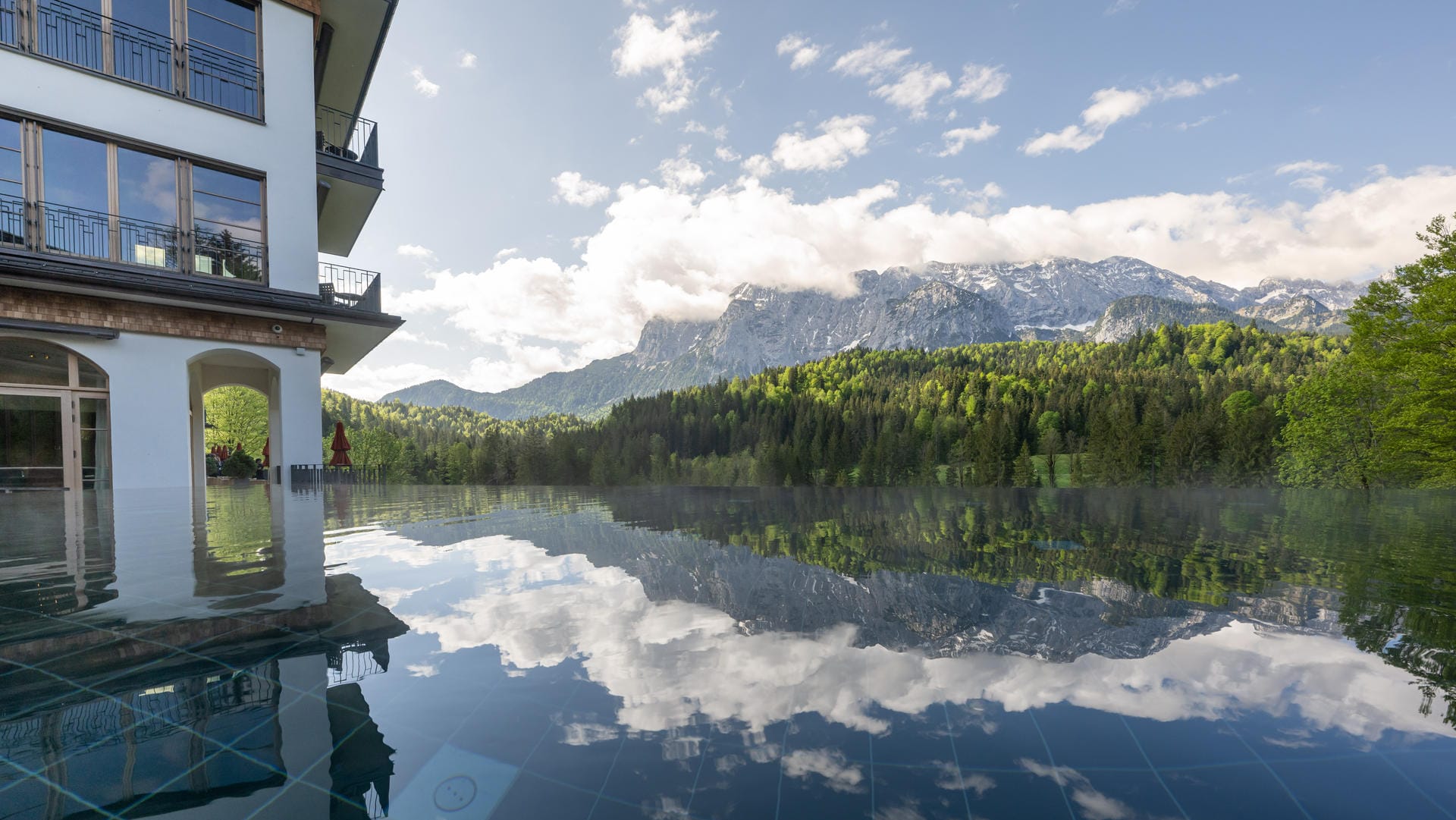 Weltpolitik vor Bergkulisse: Im Schloss Elmau steigt Ende Juni bereits zum zweiten Mal ein G7-Gipfel.