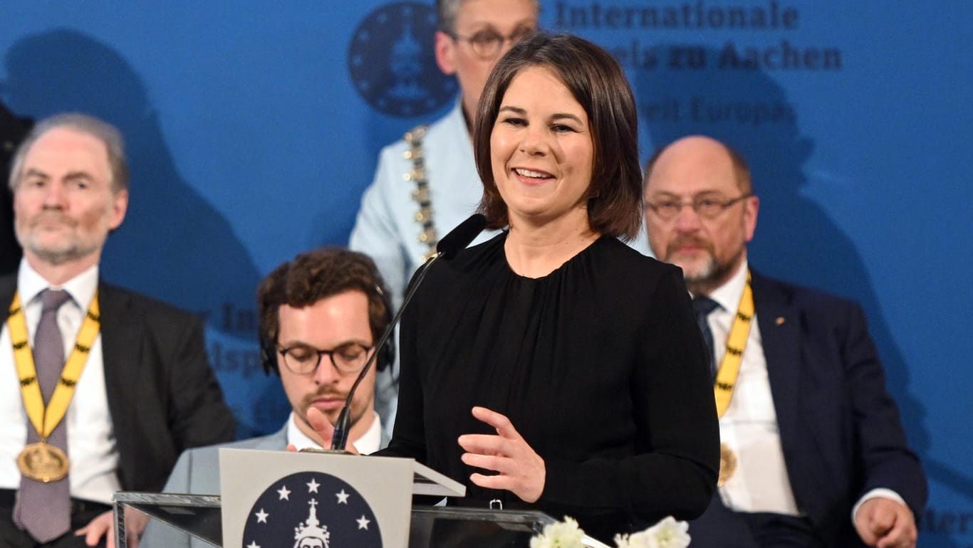 Außenministerin Annalena Baerbock bei der Verleihung des Karlspreises: Sie würdigte die "mutigsten Frauen Europas".