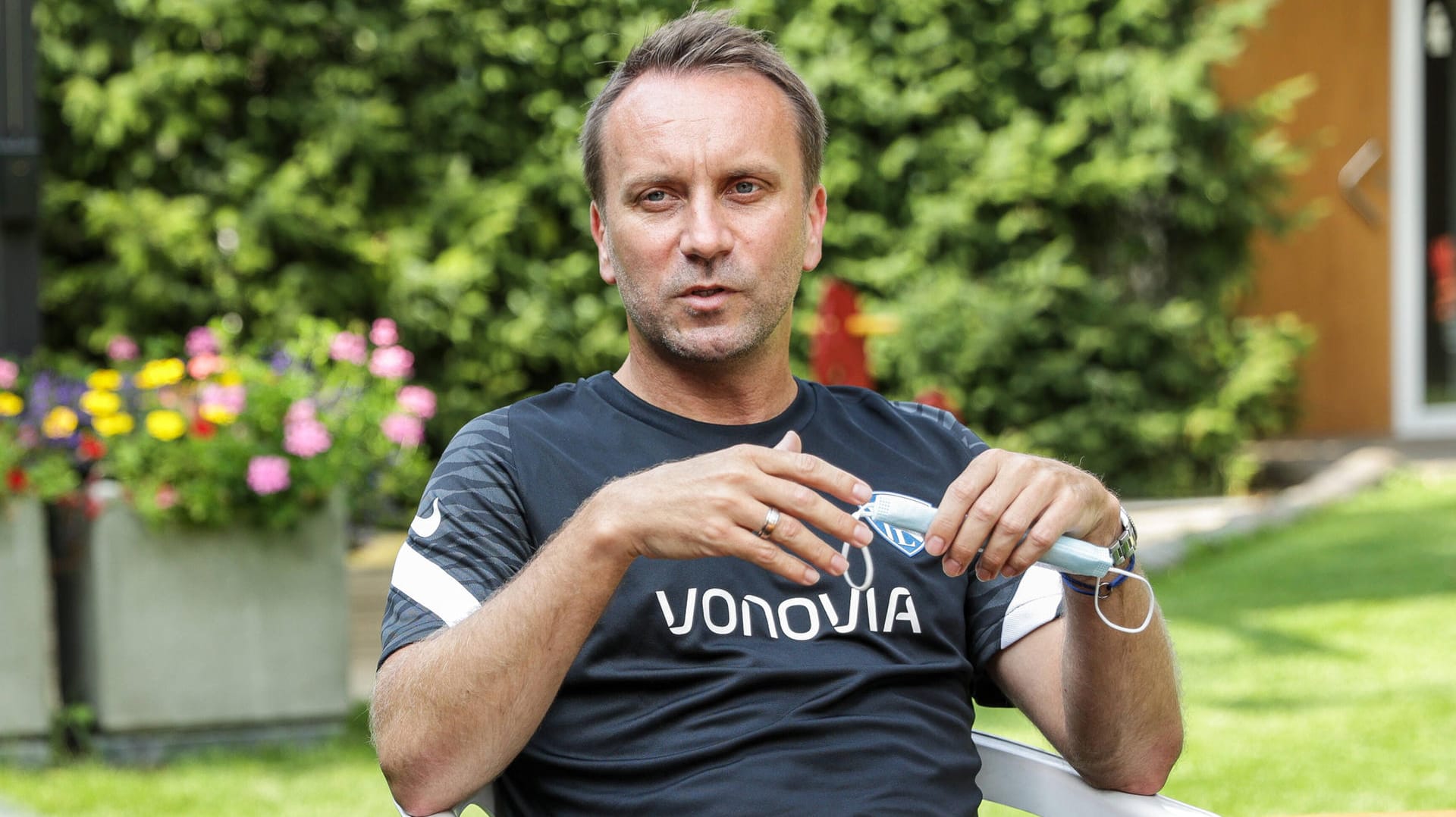 Sebastian Schindzielorz absolvierte als Profi 82 Bundesliga-Partien für den VfL Bochum, wechselte nach seiner Karriere in die Vereinsführung. Sebastian Schindzielorz absolvierte als Profi 82 Bundesliga-Partien für den VfL Bochum, wechselte nach seiner Karriere in die Vereinsführung.