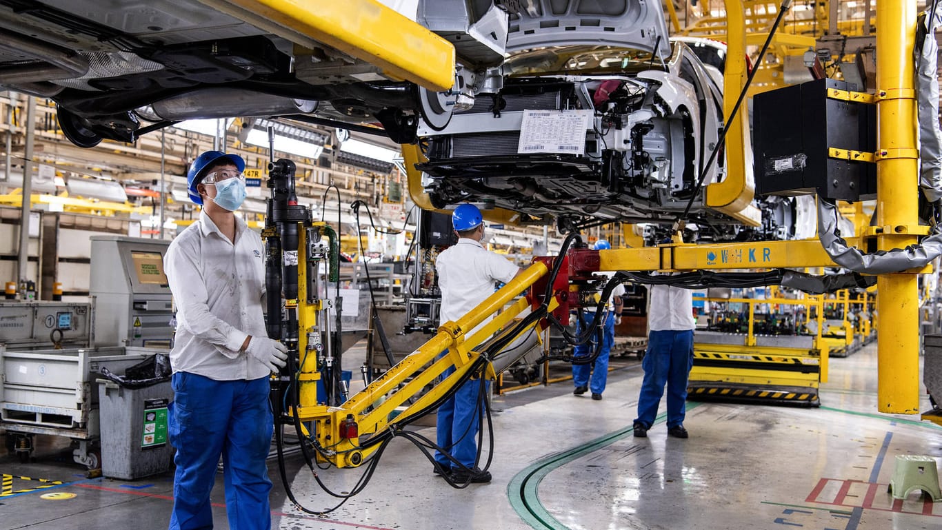 Eine Autofabrik in Wuhan: Auch für deutsche Hersteller ist China ein bedeutender Markt.