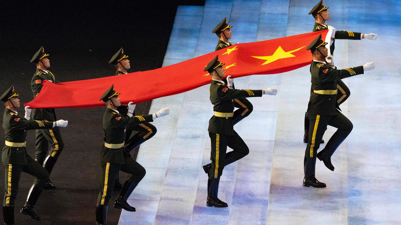 Soldaten bei den Olympischen Winterspielen in Peking: China nutzt wirtschaftliche Abhängigkeiten längst international als Druckmittel.