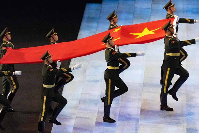 Soldaten bei den Olympischen Winterspielen in Peking: China nutzt wirtschaftliche Abhängigkeiten längst international als Druckmittel.