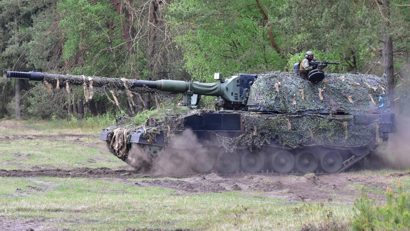 Eine Panzerhaubitze 2000 der Bundeswehr: Einige Modelle sollen an die Ukraine geliefert werden.