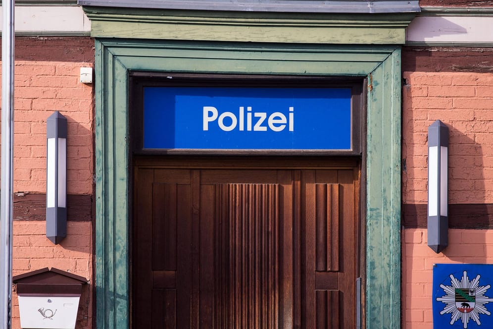 Eine Polizeiwache in Sachsen-Anhalt (Symbolfoto): Die Ermittler haben ihre Instrumente noch nicht ausgeschöpft.