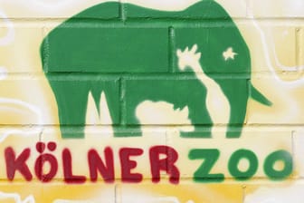 Das Logo des Kölner Zoos als Graffito: Der Tierpark erhöht 2022 deutlich die Preise.