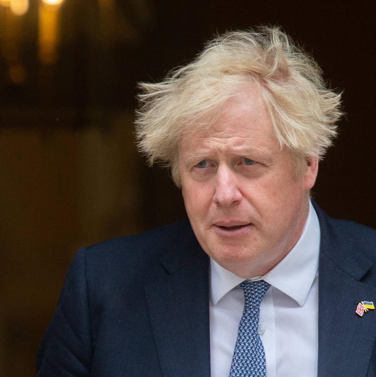Großbritanniens Premier Boris Johnson: Russland mache "weiterhin allmähliche, langsame, aber ich fürchte, spürbare Fortschritte".