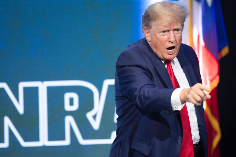 Donald Trump beim Jahrestreffen der NRA: Der Ex-Präsident wettert gegen Verschärfungen des Waffenrechts.