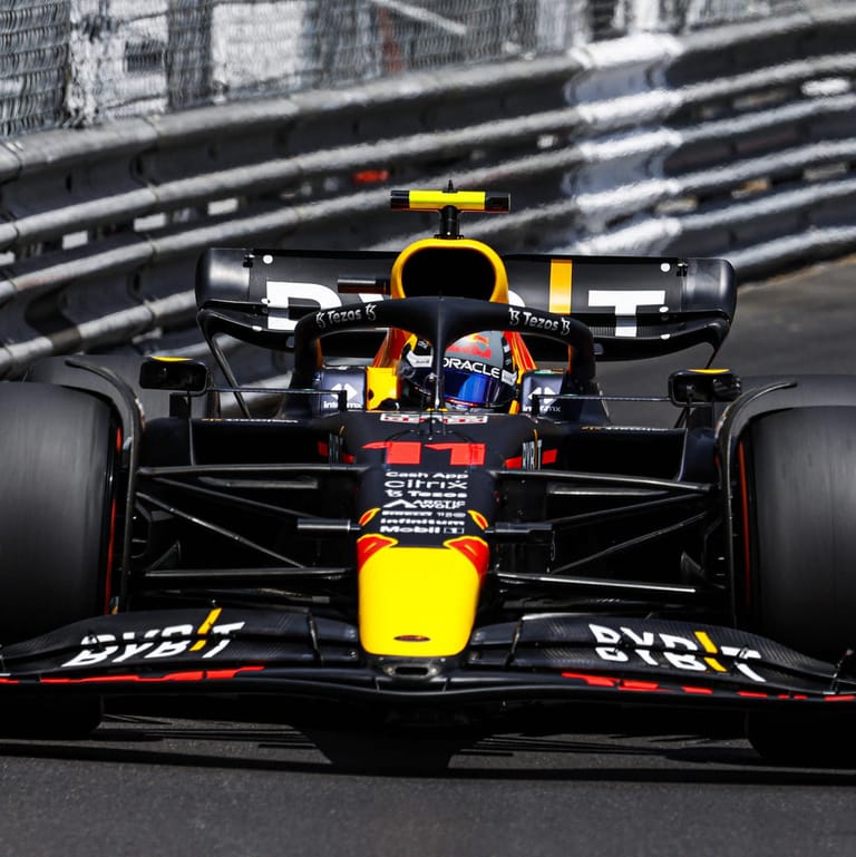 Vorneweg: Sergio Perez auf der Strecke in Monaco.