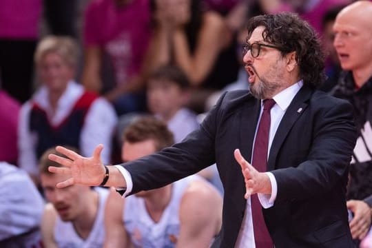 Telekom Baskets Bonn - FC Bayern München