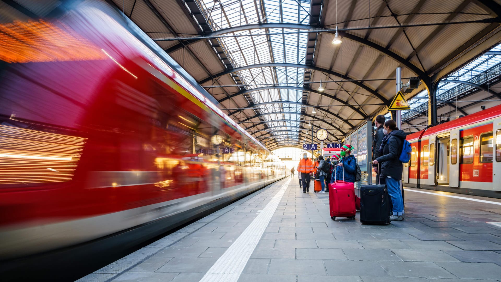 Öffentlicher Personennahverkehr: Für jeweils 9 Euro im Monat kann man im Juni, Juli und August mit Bahn und Bussen fahren.