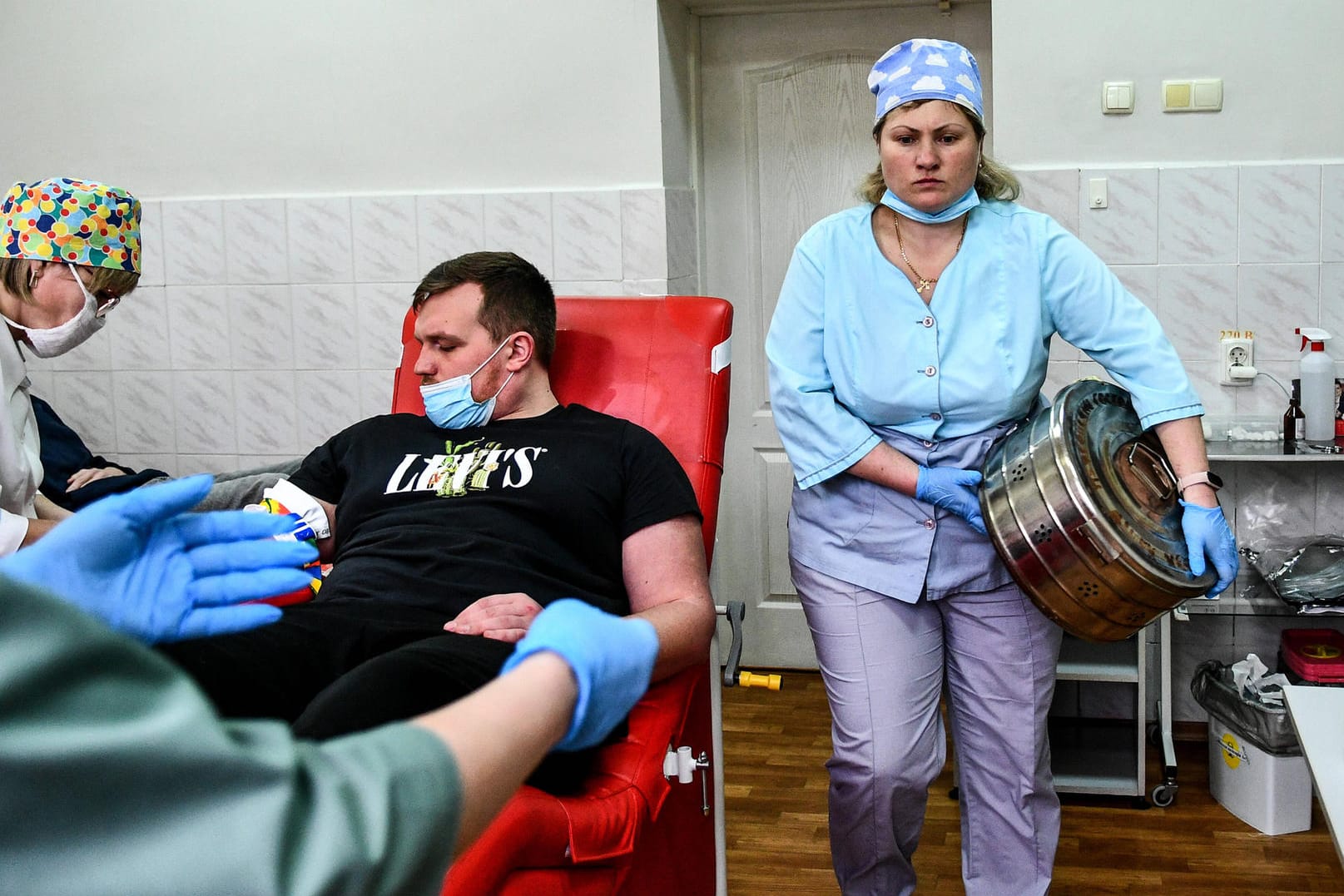 Blutspende in der Ukraine (Symbolbild): Um Blut für russische Soldaten zu haben, müssen Ukrainer offenbar auf der Krim spenden.