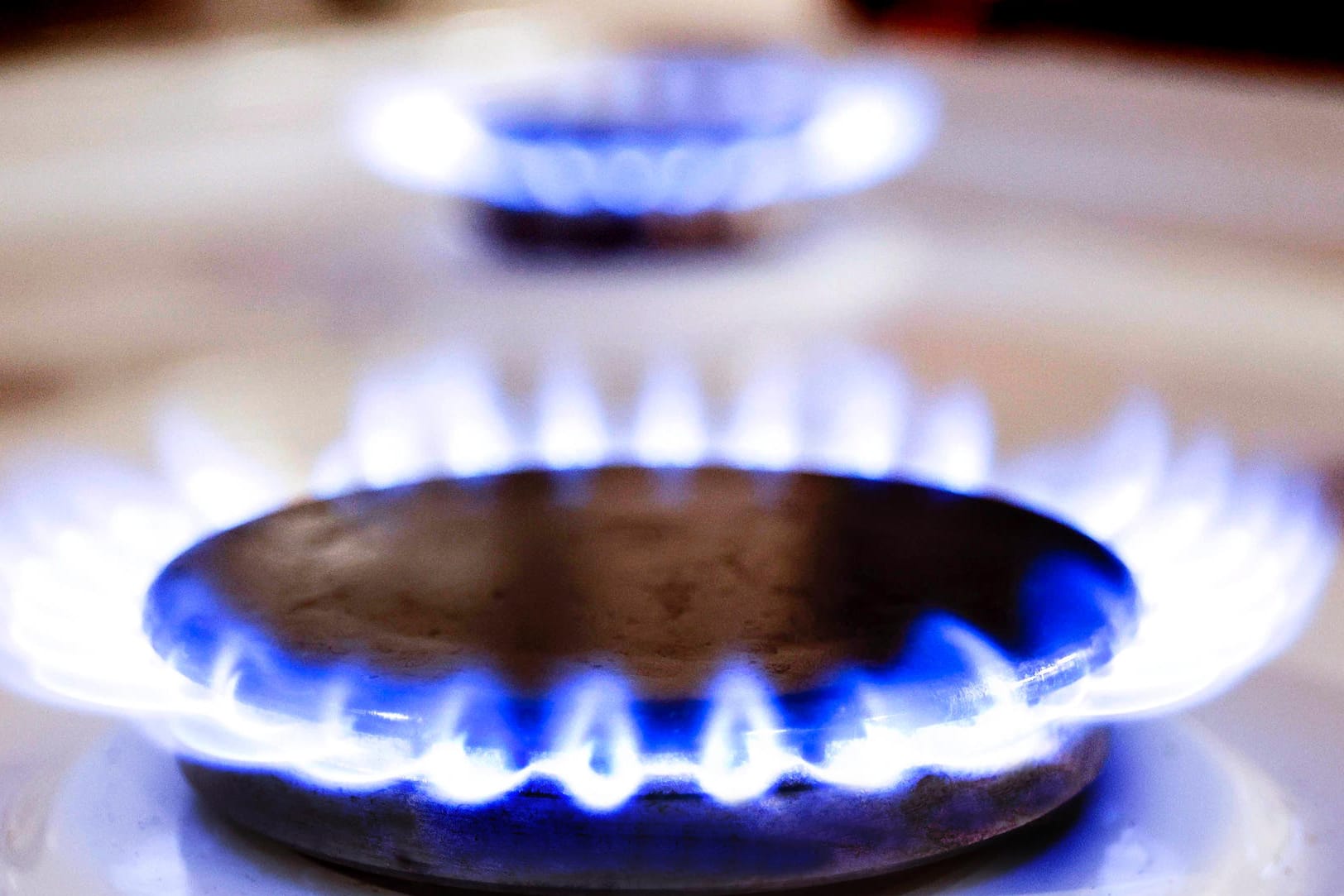 Gasflamme in der Küche: In Deutschland könnte im nächsten Winter das Erdgas knapp werden. Gasflamme in der Küche: In Deutschland könnte im nächsten Winter das Erdgas knapp werden.